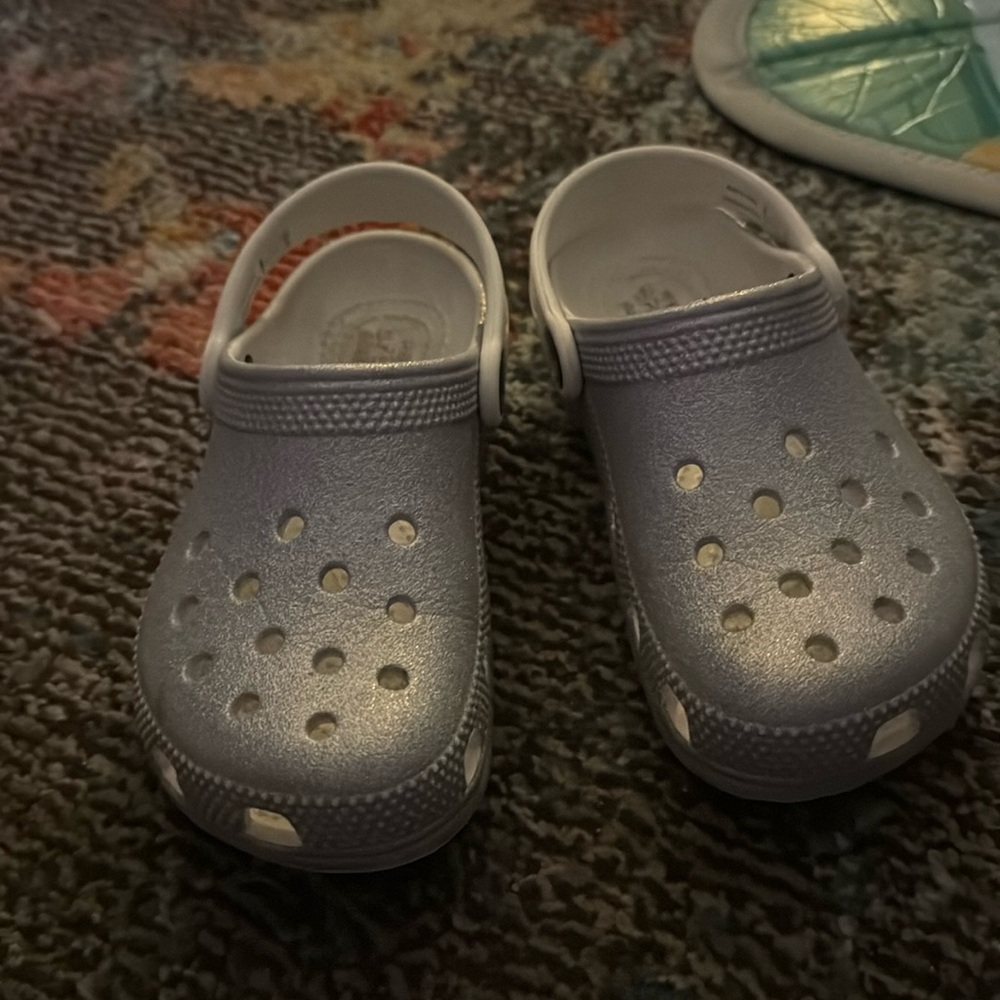 Crocs girls size 11